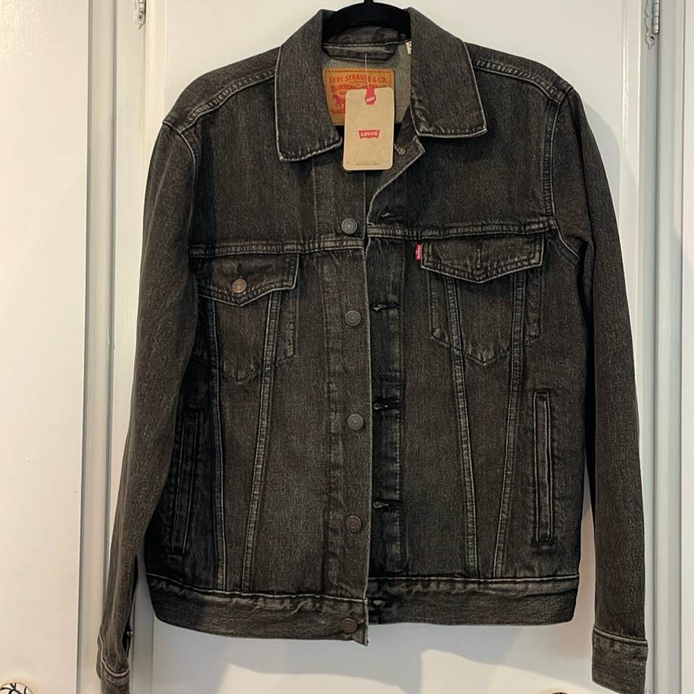 Levi’s men’s relaxed fit trucker jacket
